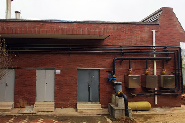 河南鄭州一酒店用3臺(tái)真空2.1MW燃?xì)鉄崴仩t項(xiàng)目