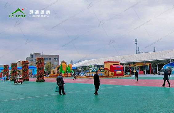 8161568883185835.jpg 靈通篷房為農高會搭建會展篷房