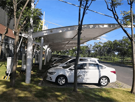 靈通展覽廠區(qū)停車棚 靈通展覽廠區(qū)停車棚